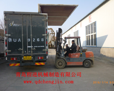 乳膠發(fā)泡機(jī)注意事項(xiàng)